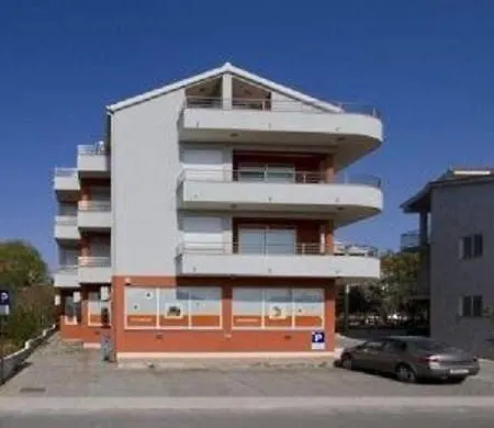 House Studenac 100m From Beach Bibinje