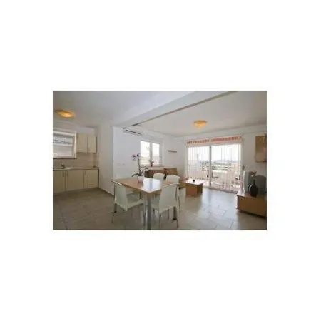 House Studenac 100m From Beach Apartment