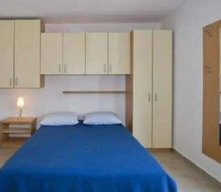 House Studenac 100m From Beach Apartment *