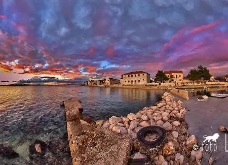 Apartment House Studenac 100m From Beach *