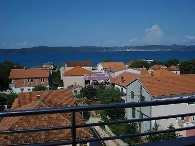 House Studenac 100m From Beach Apartment *