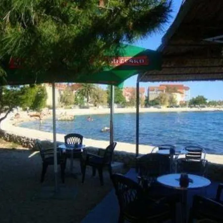 Apartment House Studenac 100m From Beach